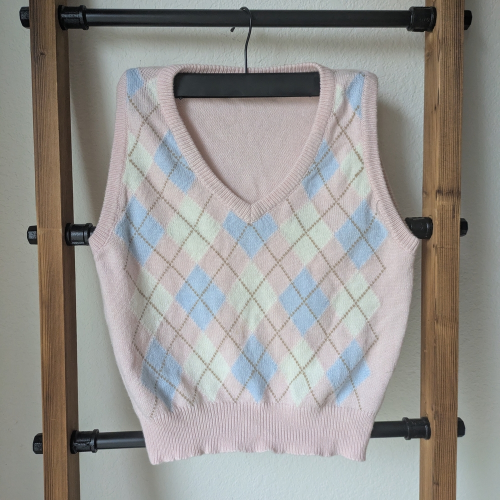 Brandy Melville Women's Pink Preppy Knit Vest - Estimated Size 2